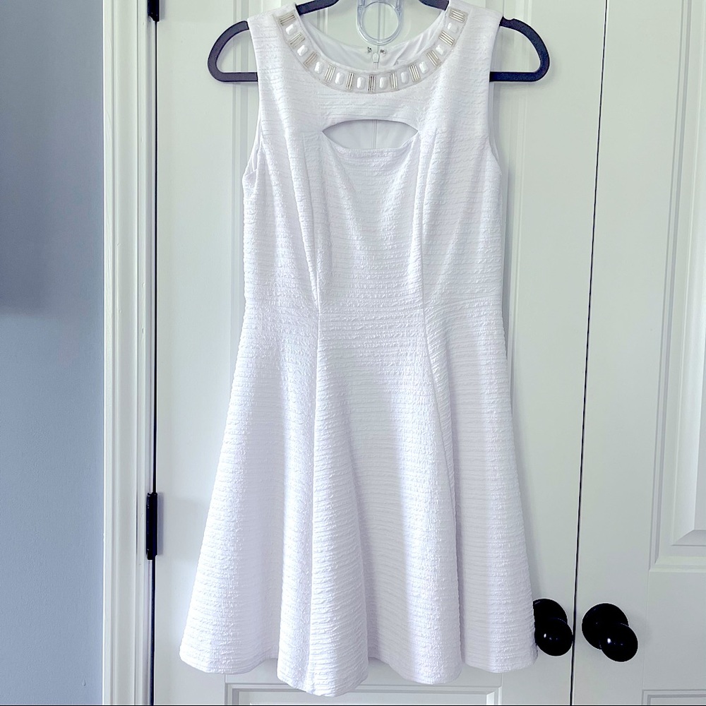 Sandra Darren White Dress | 6 Petite